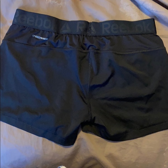 Reebok Large spandex shorts w/ elastic waist - Picture 2 of 3